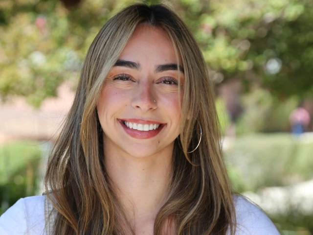 Headshot of Ava Cotta