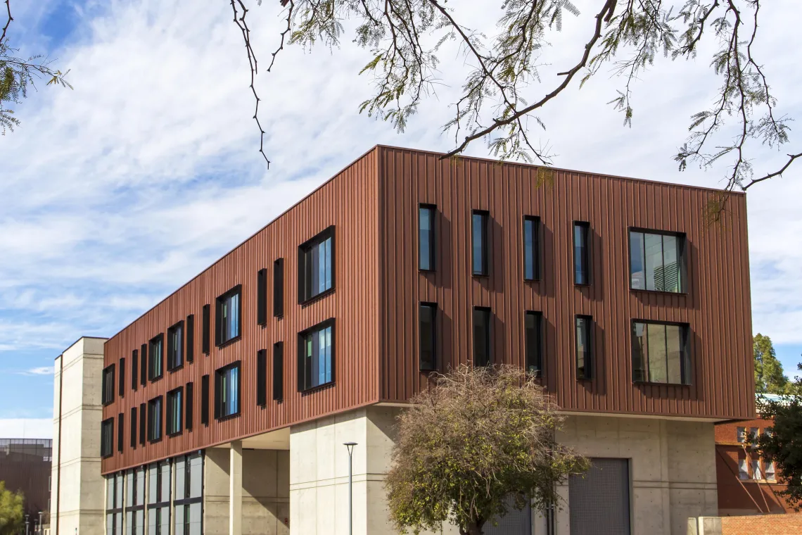 Exterior of the Bartlett Academic Success Center building