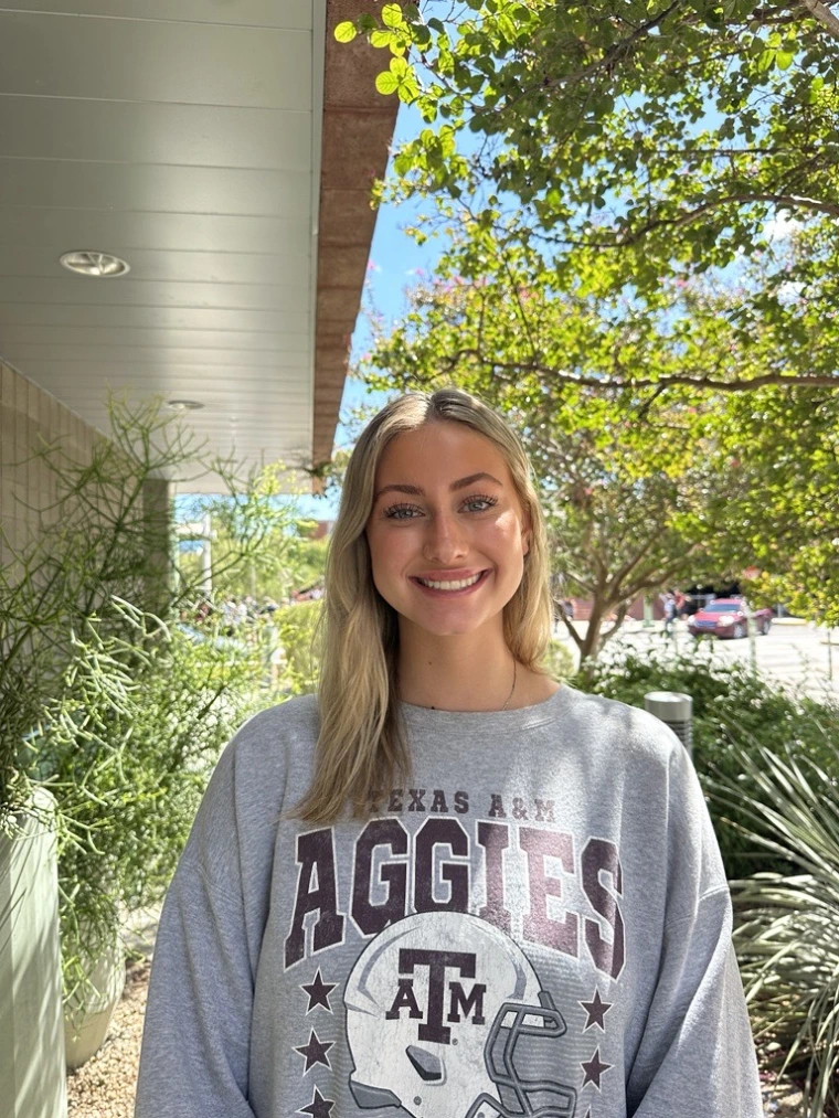 Alexa Weaver Head Shot