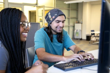 Picture of two students in the SALT Center